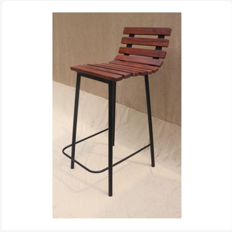 Woody barstool